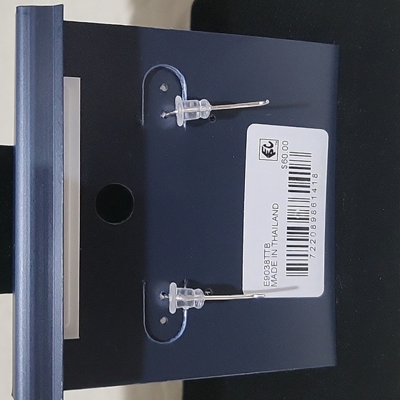 NWT Belk .925 Sterling Silver With Gold Overlay Daisy Flower Earrings - Picture 2 of 3